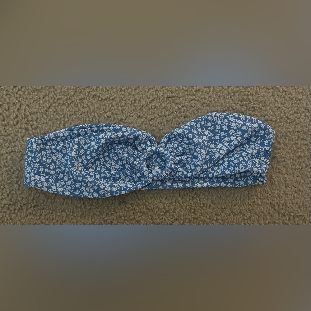 2 strapless bikini tops